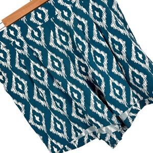 TORRID Women's 1X (1) Teal White Elastic Pull On Resort Ikat‎ Challis 4" Shorts